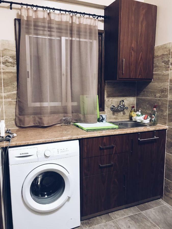 Studio In Heart Of Лимасол Екстериор снимка